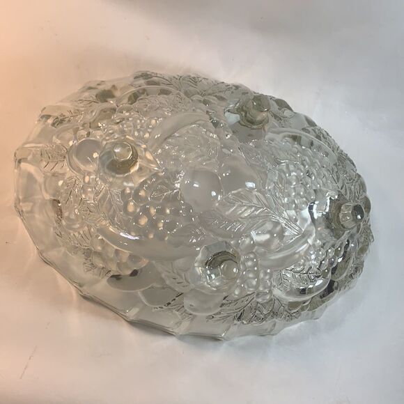 Large Decorative Oval Fruit Embossed Scalloped Edge 3 Footed Glass Serving Bowl - Picture 5 of 7